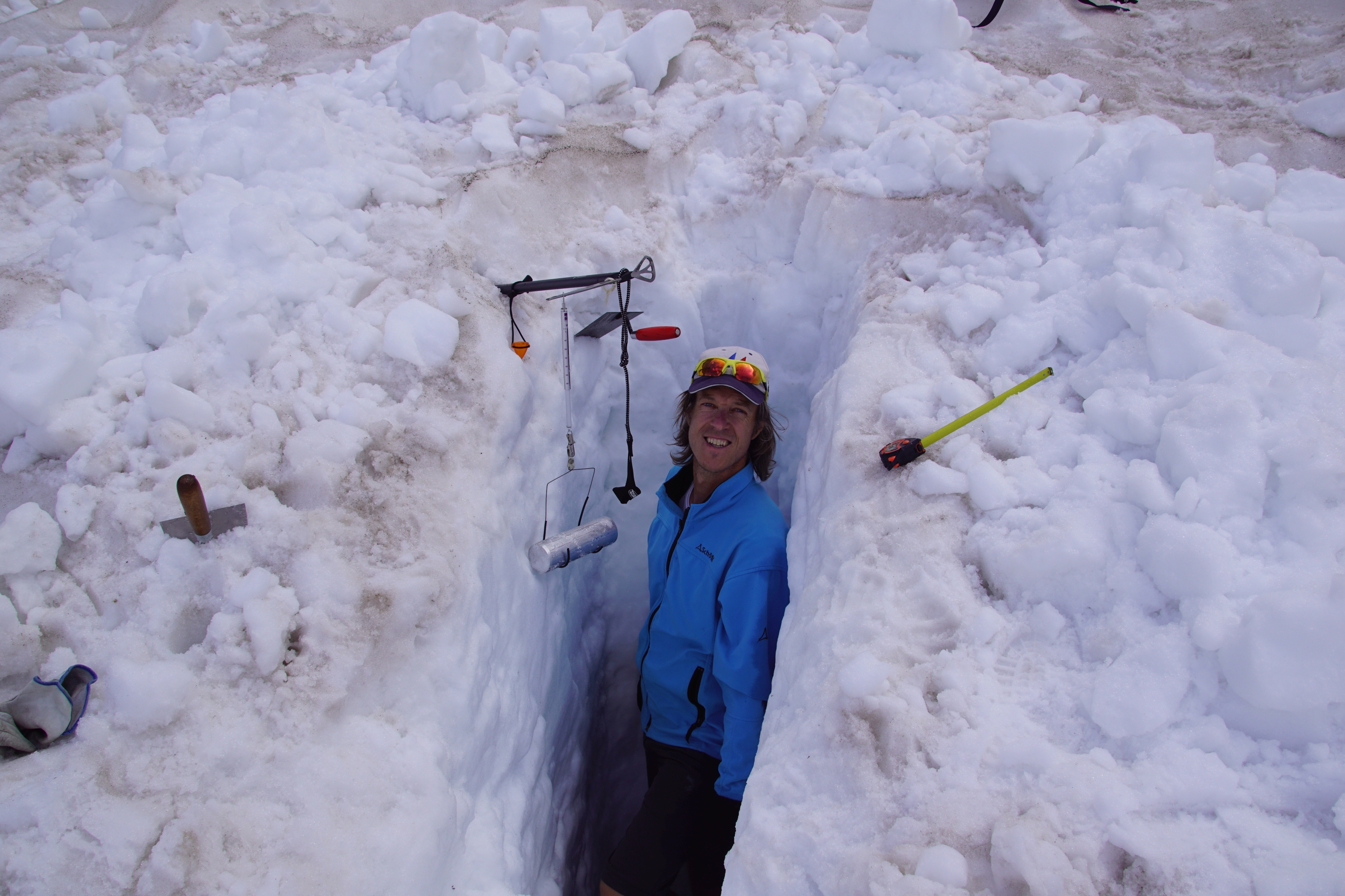 Gerhard Hohenwarter in einem Gletscherspalt