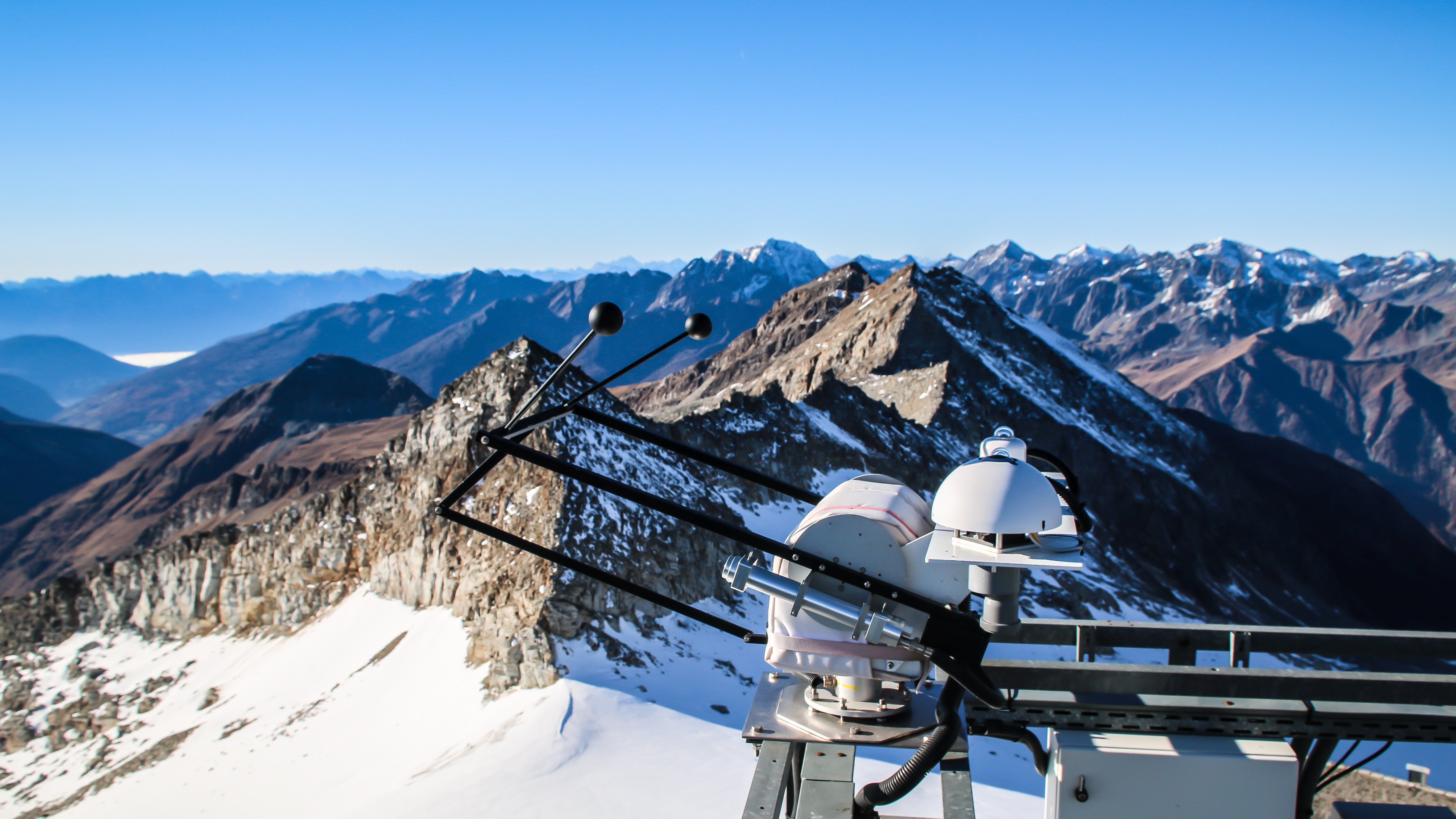 Meteorological instrument at a high-altitude Station.
